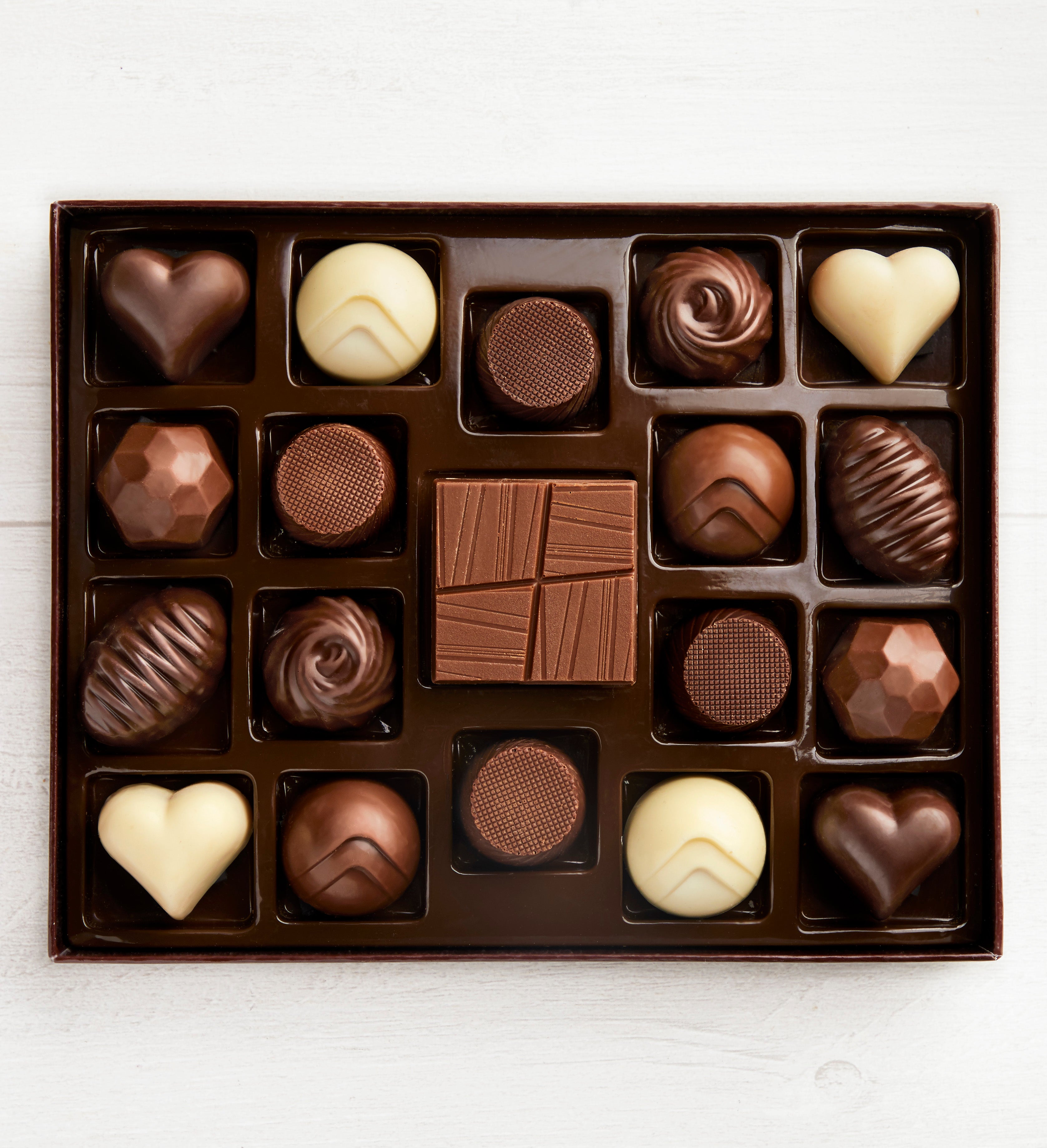 Simply Chocolate® Sparkle Away 19pc Chocolate Box